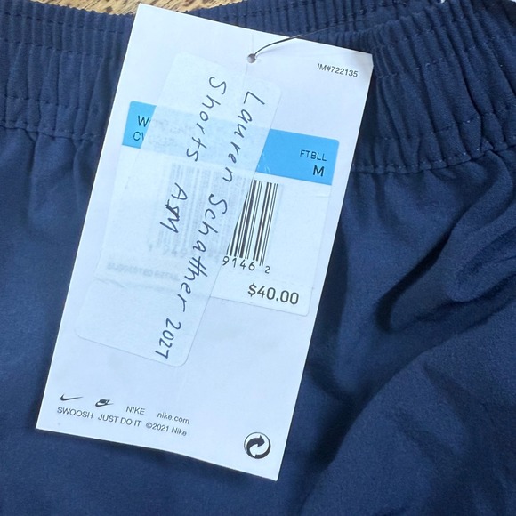 Lot of 5 Nike Women's Dri-FIT Running Shorts & Tee Bundle - Size M - Tempo Style - Picture 11 of 16